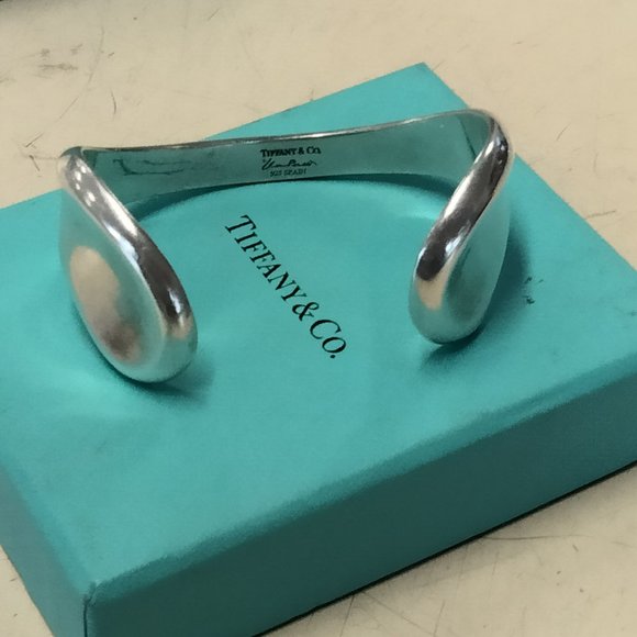 Tiffany & Co thumb print half cuff bracelet - Picture 3 of 3